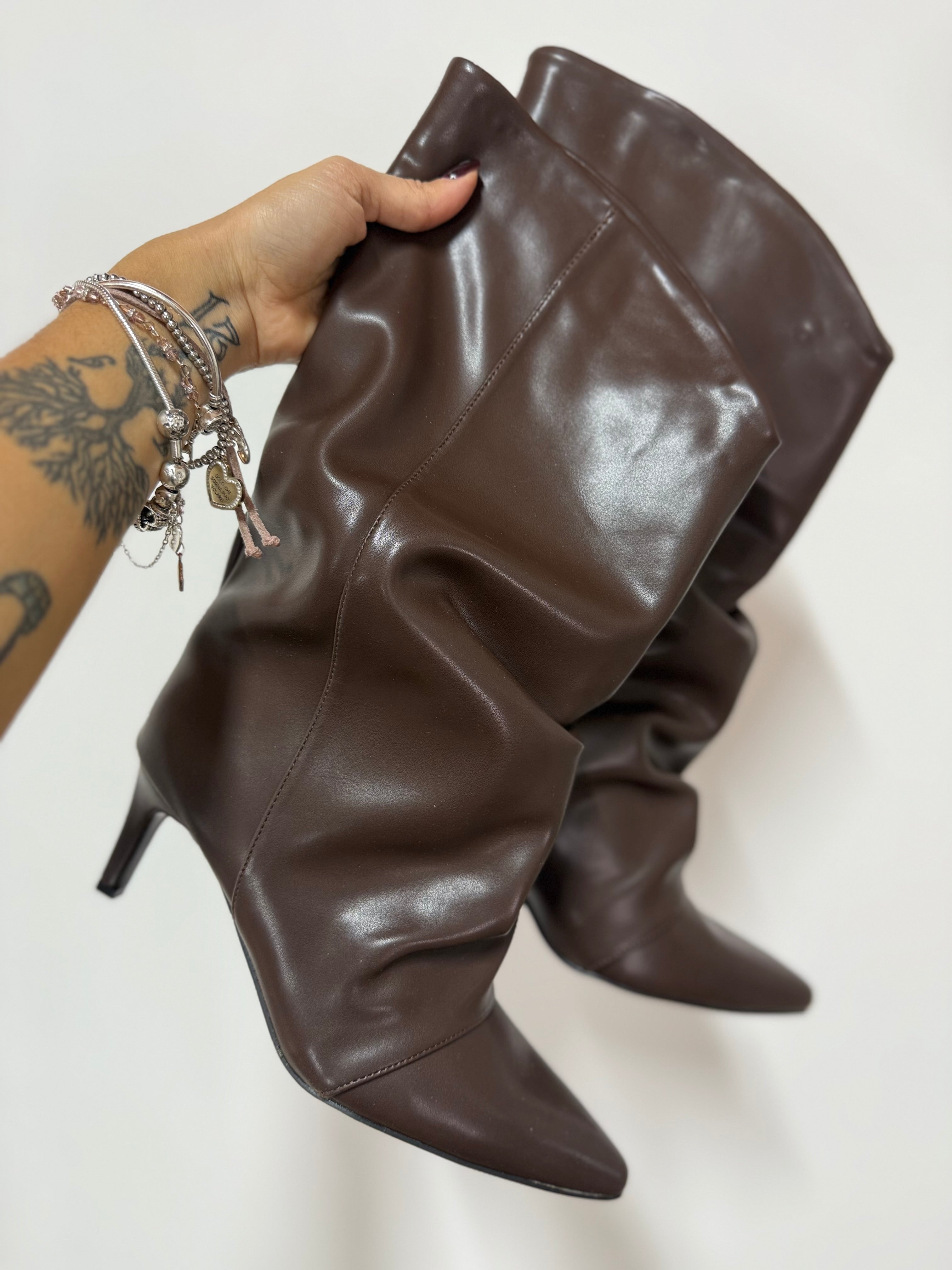 Stivale Helena Marrone