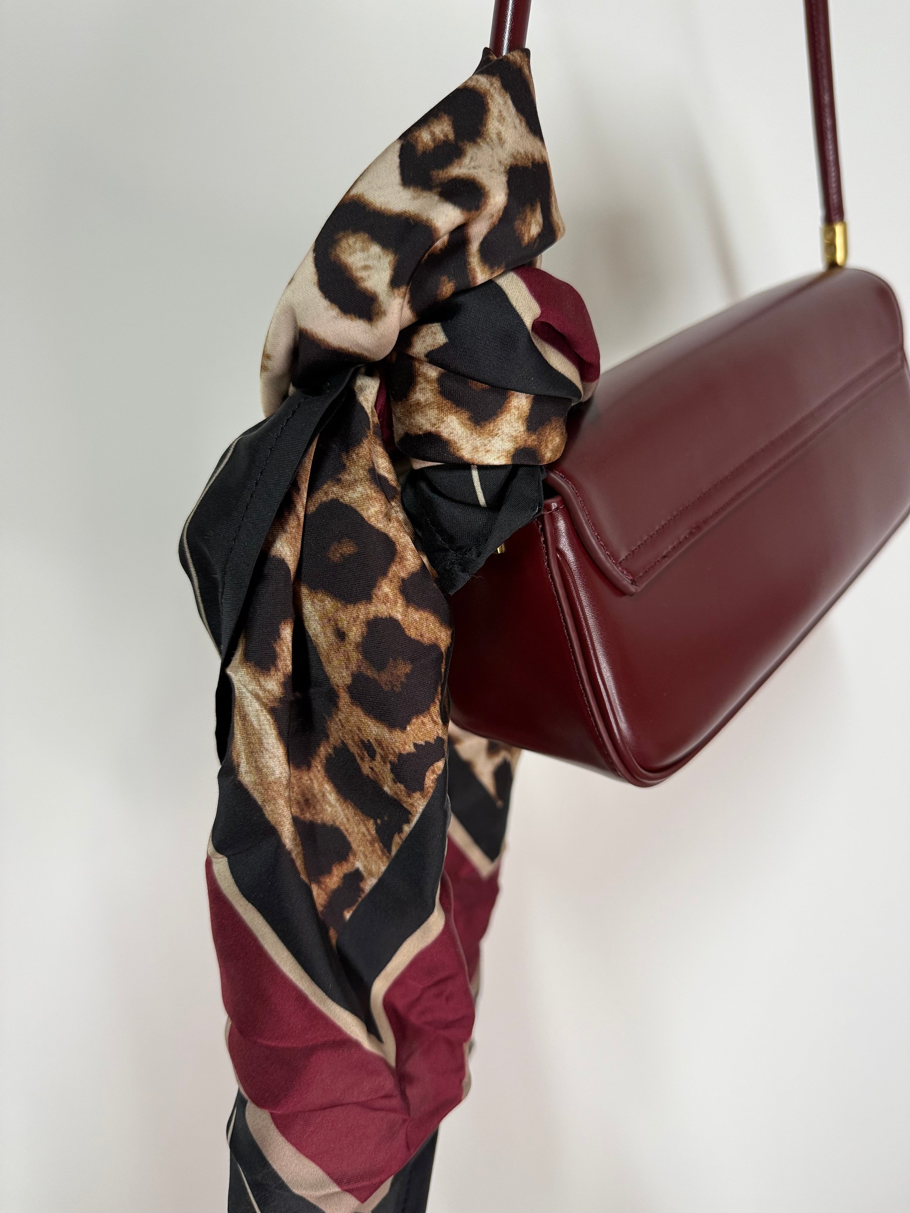 Foulard LeoBlack LUMINA