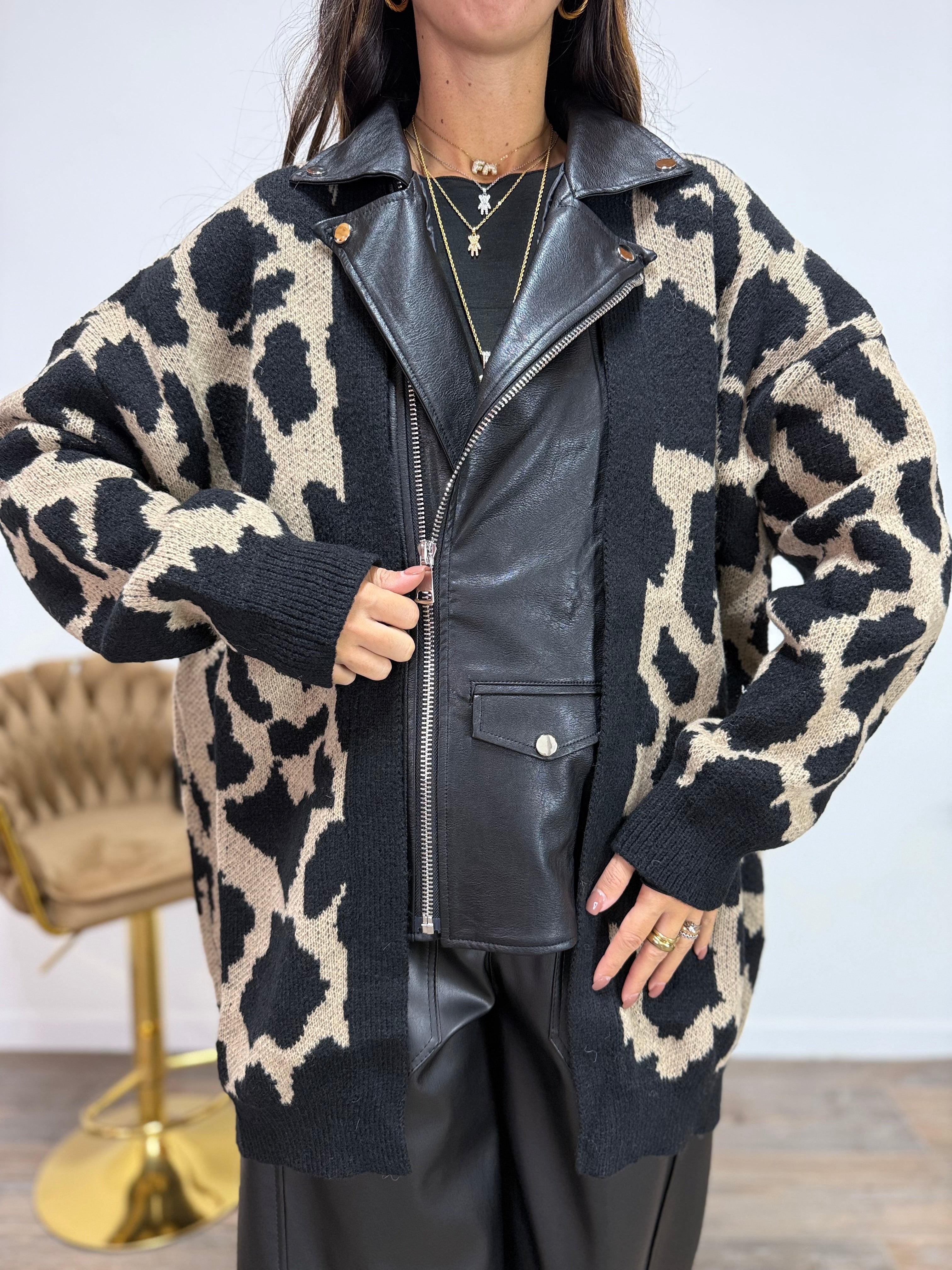 Chiodo/Cardigan Leoness