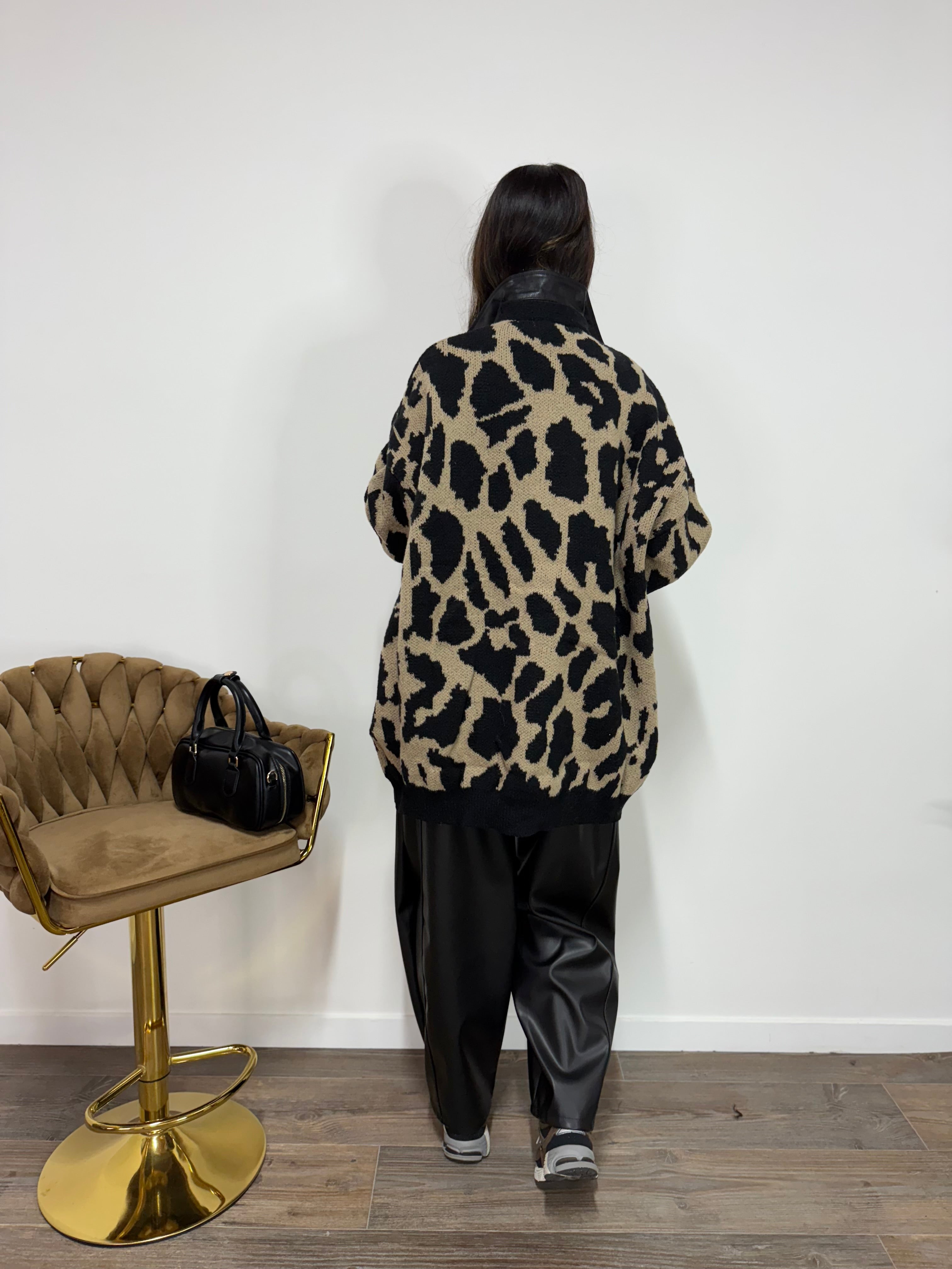 Chiodo/Cardigan Leoness