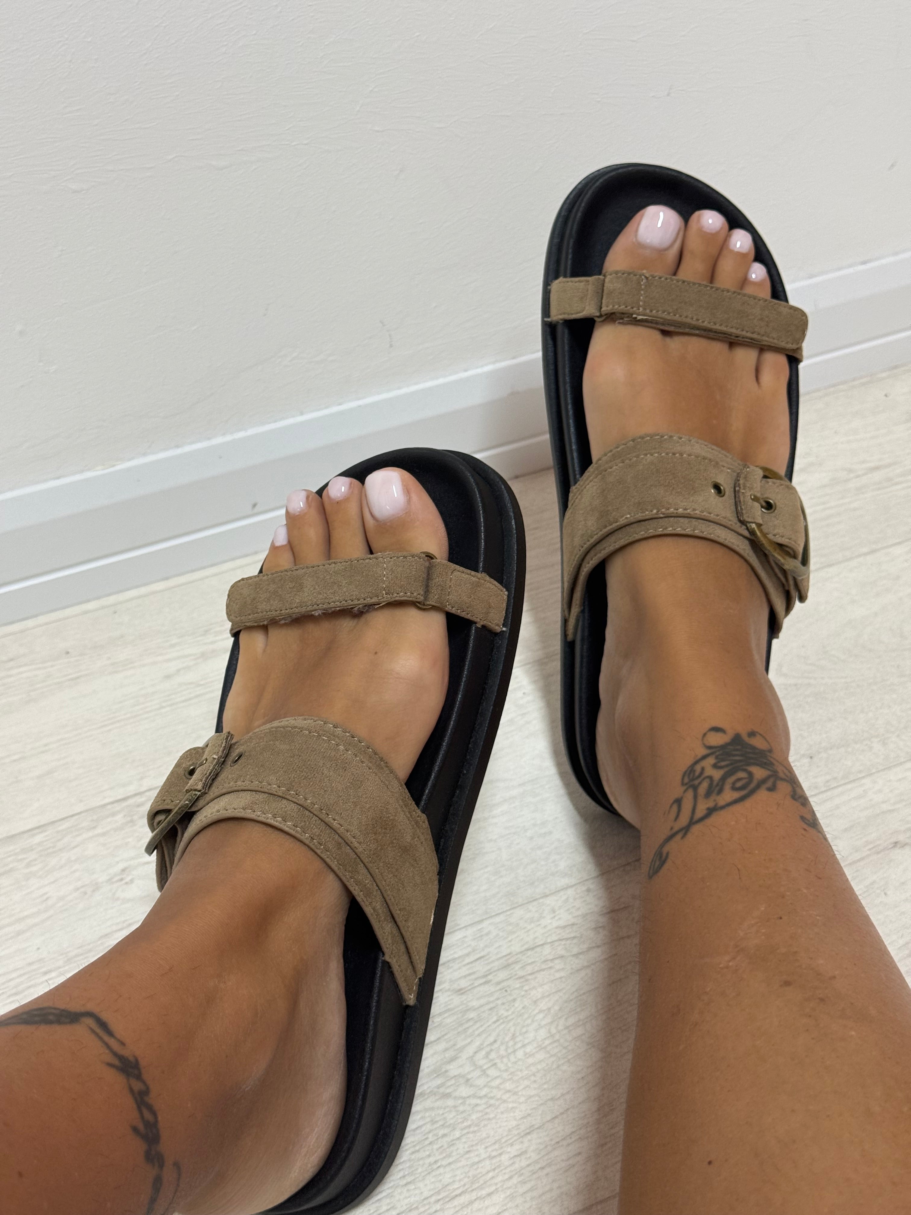 Sandalo Chloè Kaki