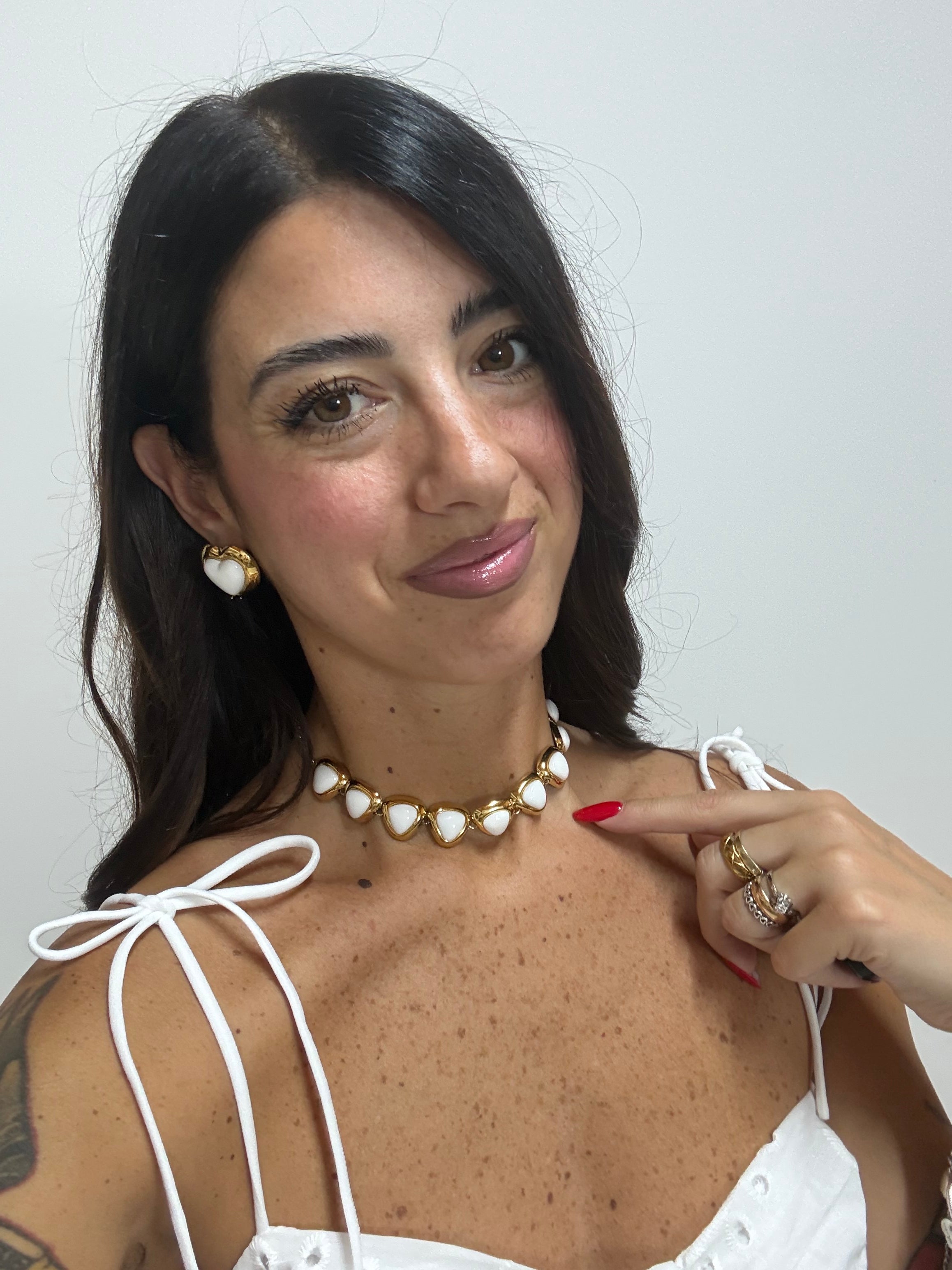 Collana Triangle White