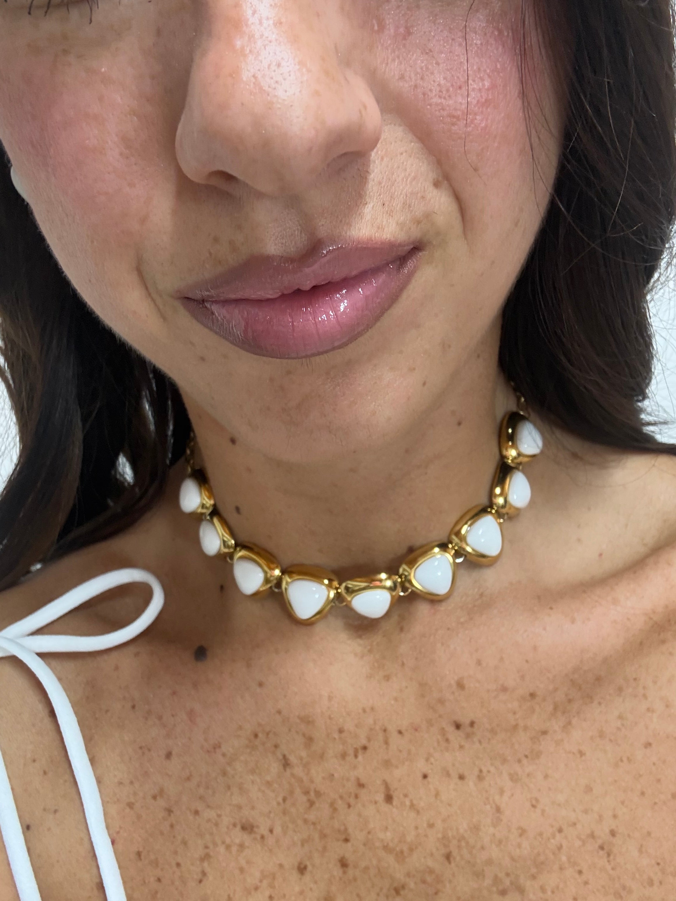 Collana Triangle White