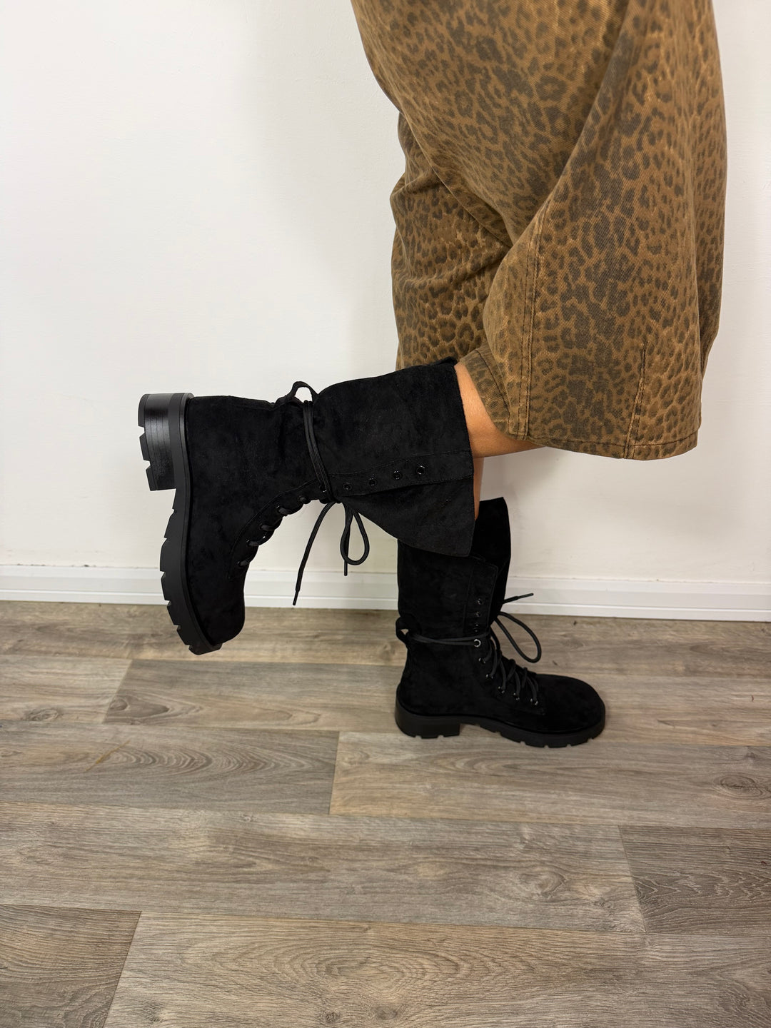 Anfibio Dusty Black