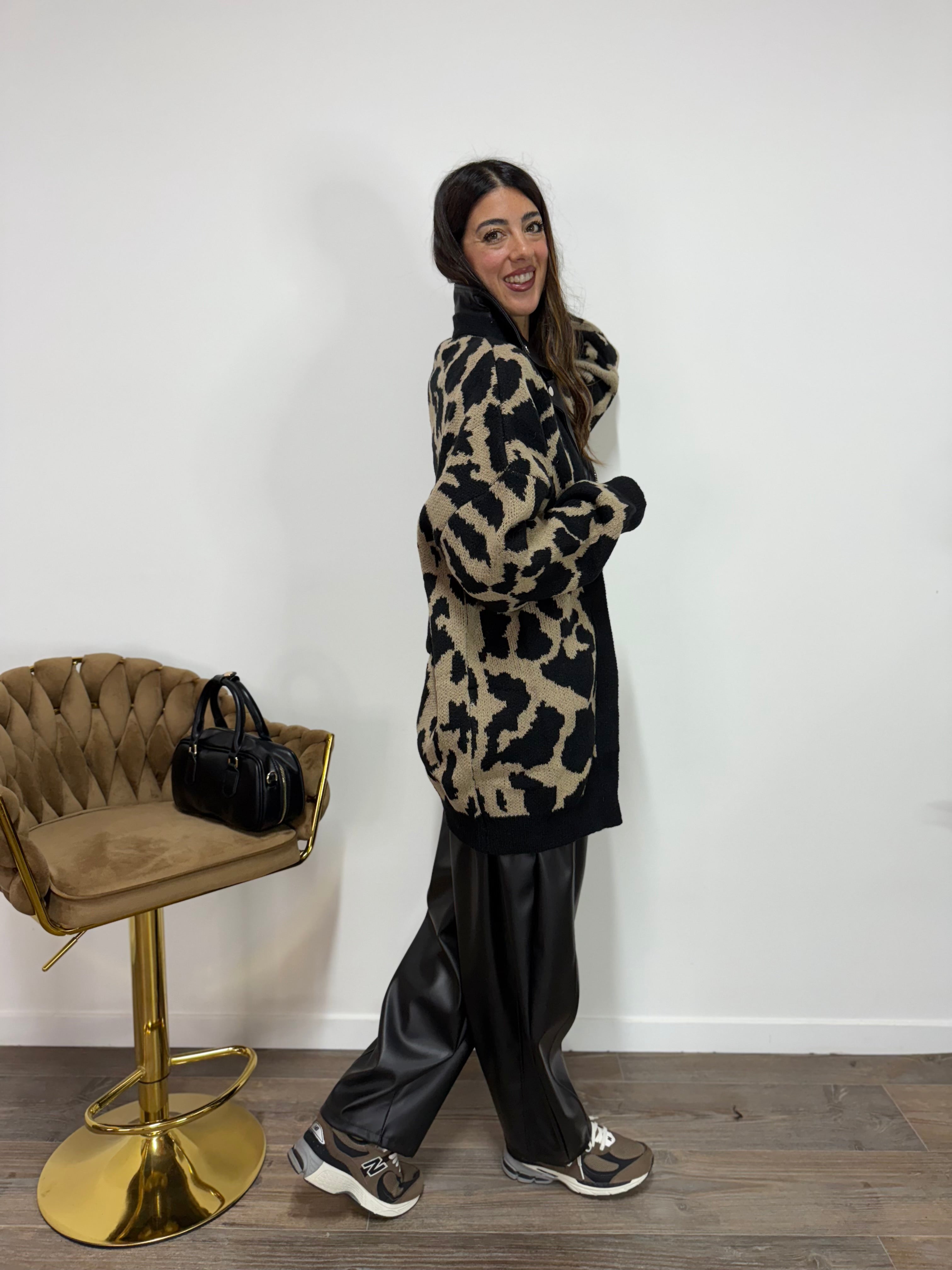 Chiodo/Cardigan Leoness