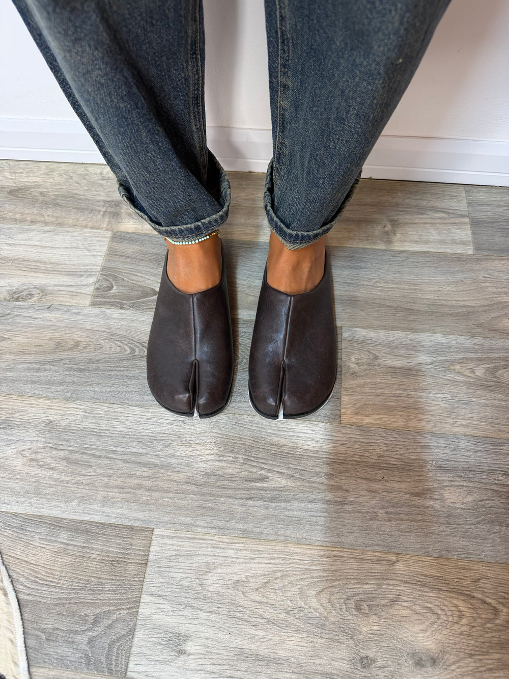 Sabot  Zelda Brown