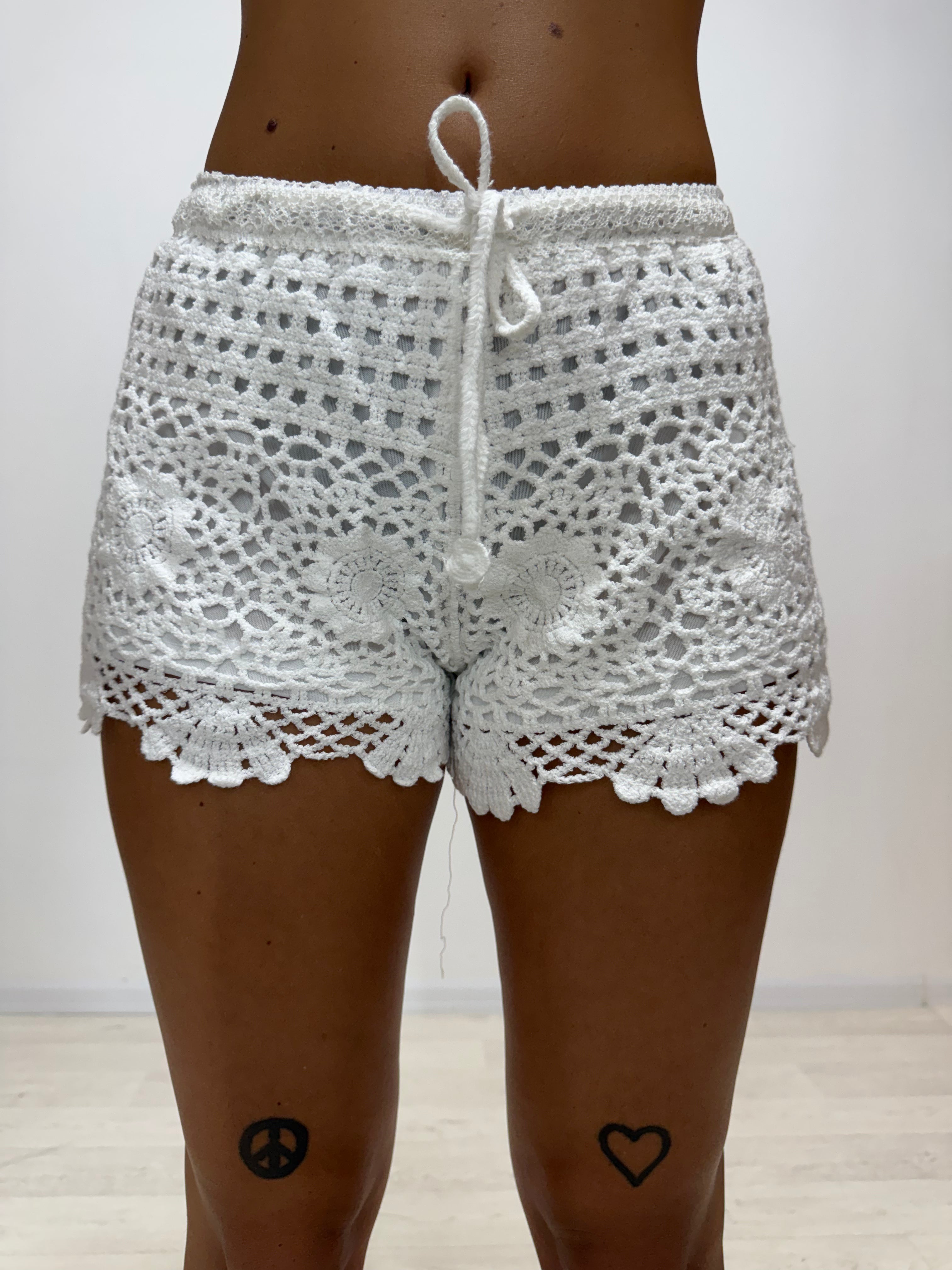 Short Crochet White