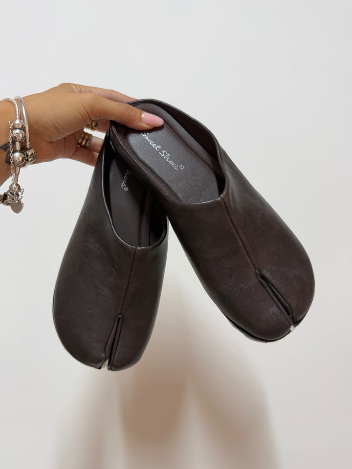Sabot  Zelda Brown