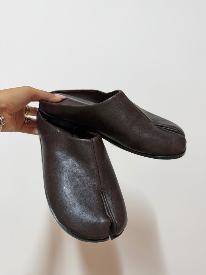 Sabot  Zelda Brown
