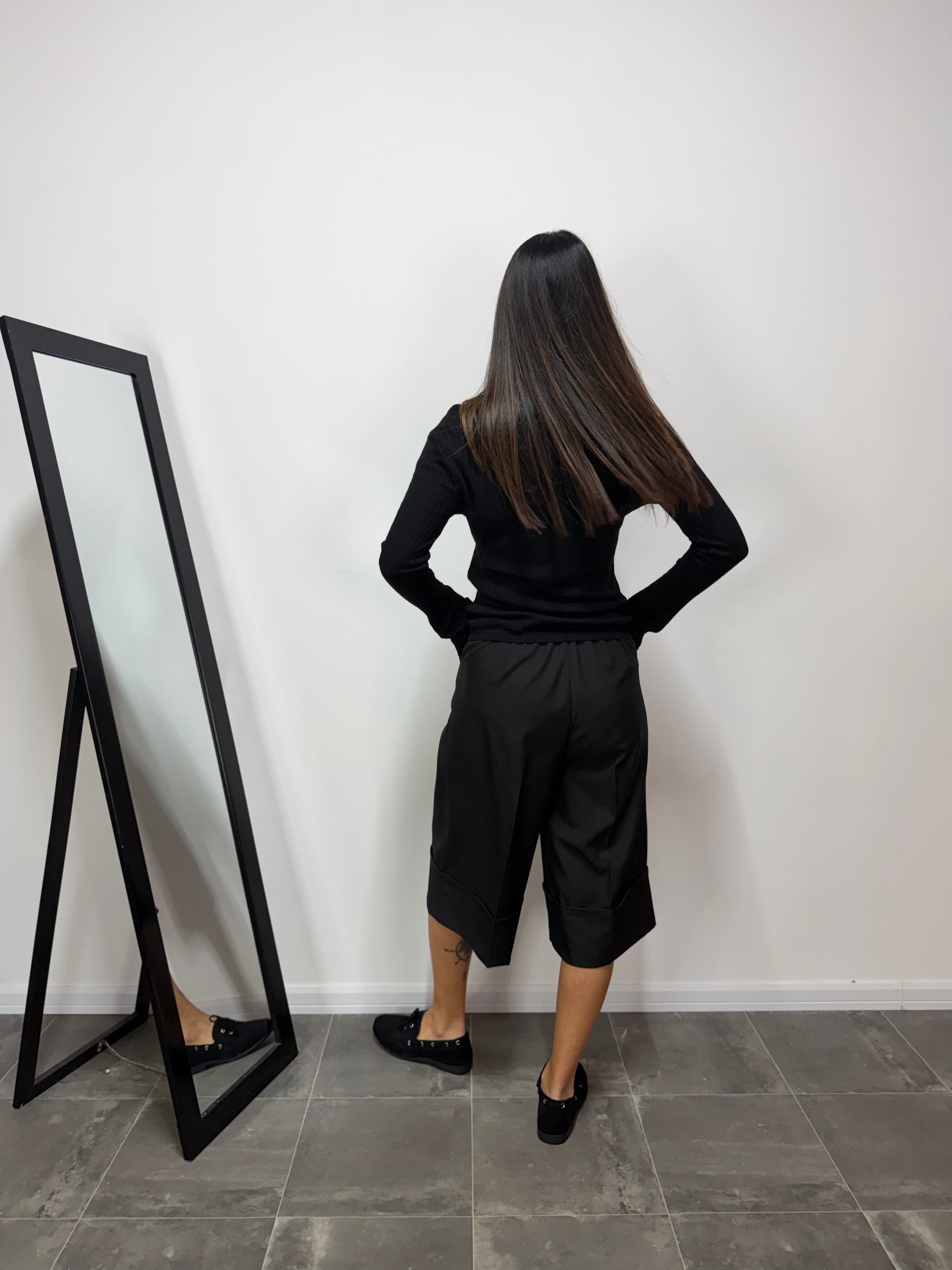 OUTFIT Moon Black