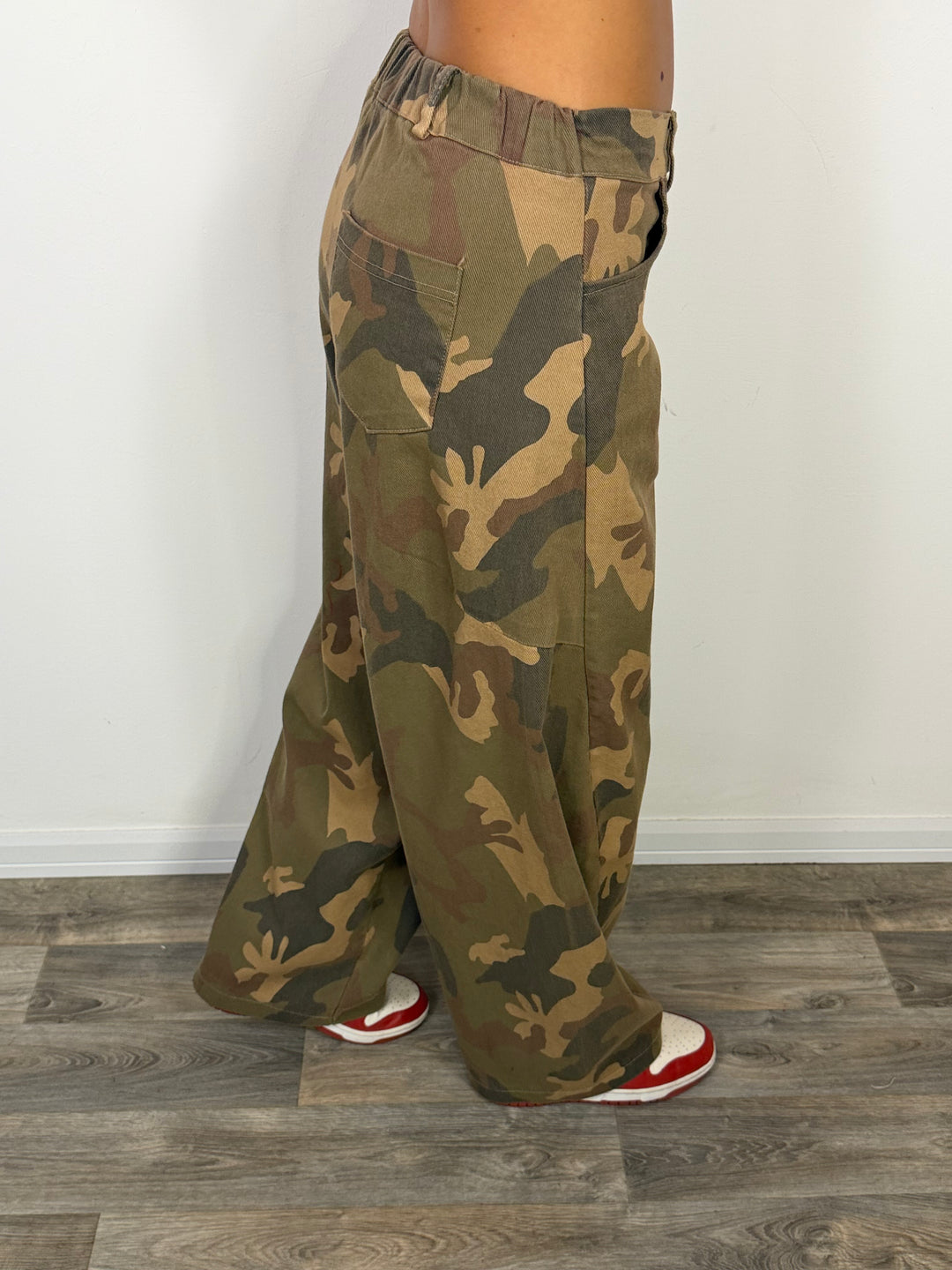 Jeans Balloon Mimetic War